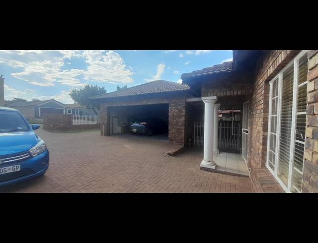 3 BEDROOM PROPERTY TO RENT IN THATCHFIELD